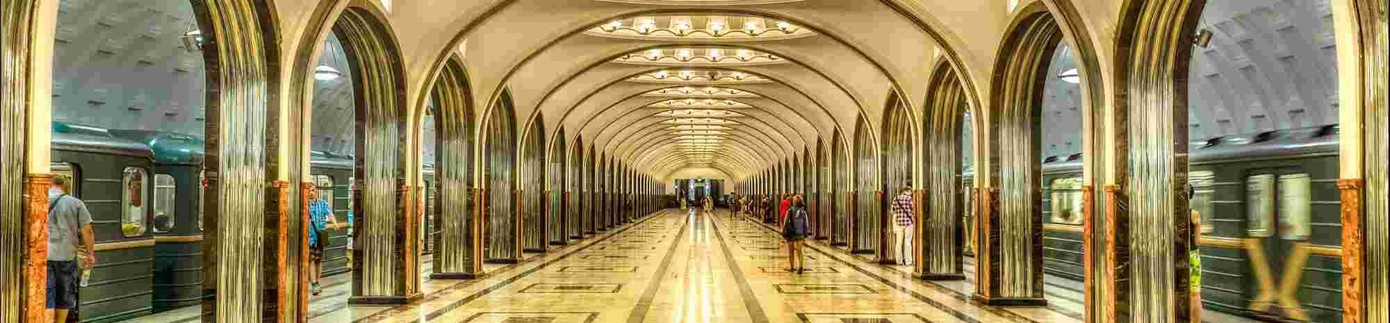 Plongez dans l’un des plus beaux métro du monde, celui de Moscou