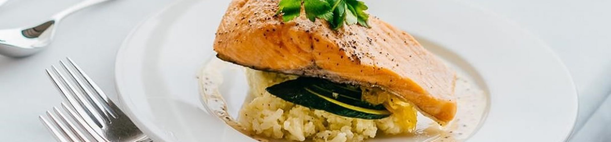 Saumon sockeye du Pacifique légèrement grillé