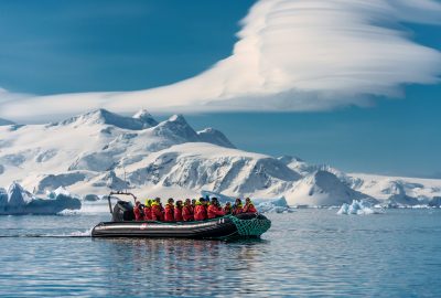 Croisière d&rsquo;Expedition en Antarctique sur un navire hybride